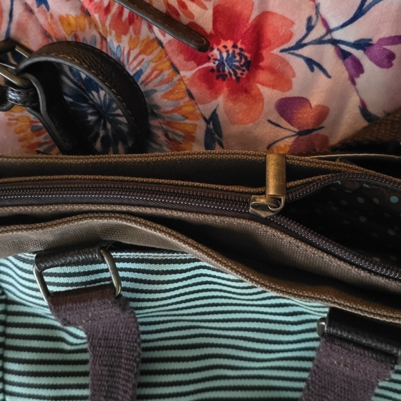 Chala sloth large tote handbag lightly used. - Picture 9 of 11